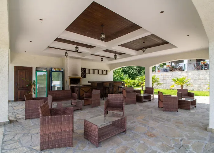 Πανσιόν белисима, Bellissima *